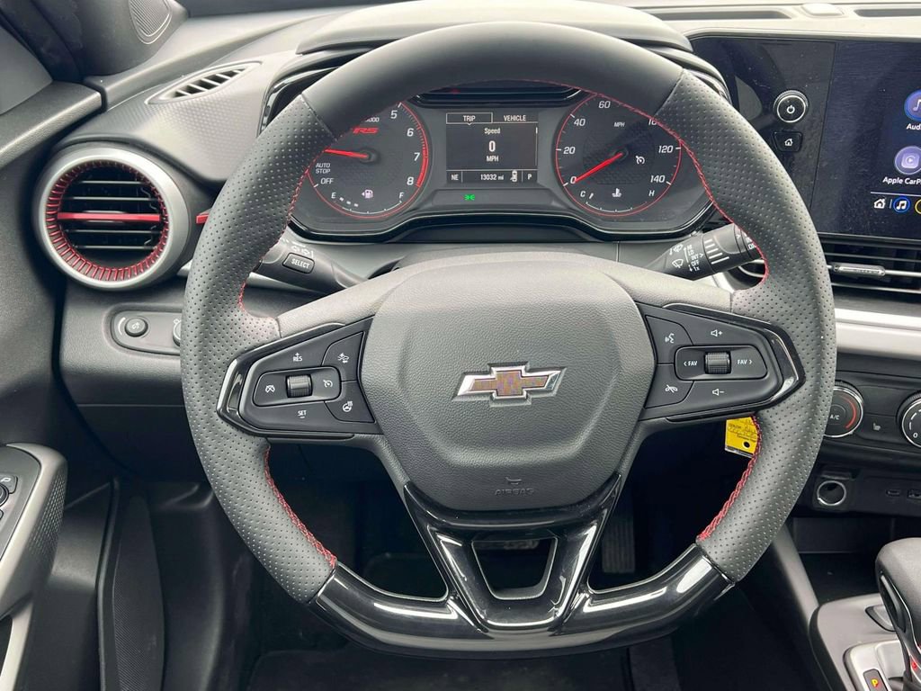 Used 2024 Chevrolet Trax RS w/ Driver Confidence Package FWD image 13