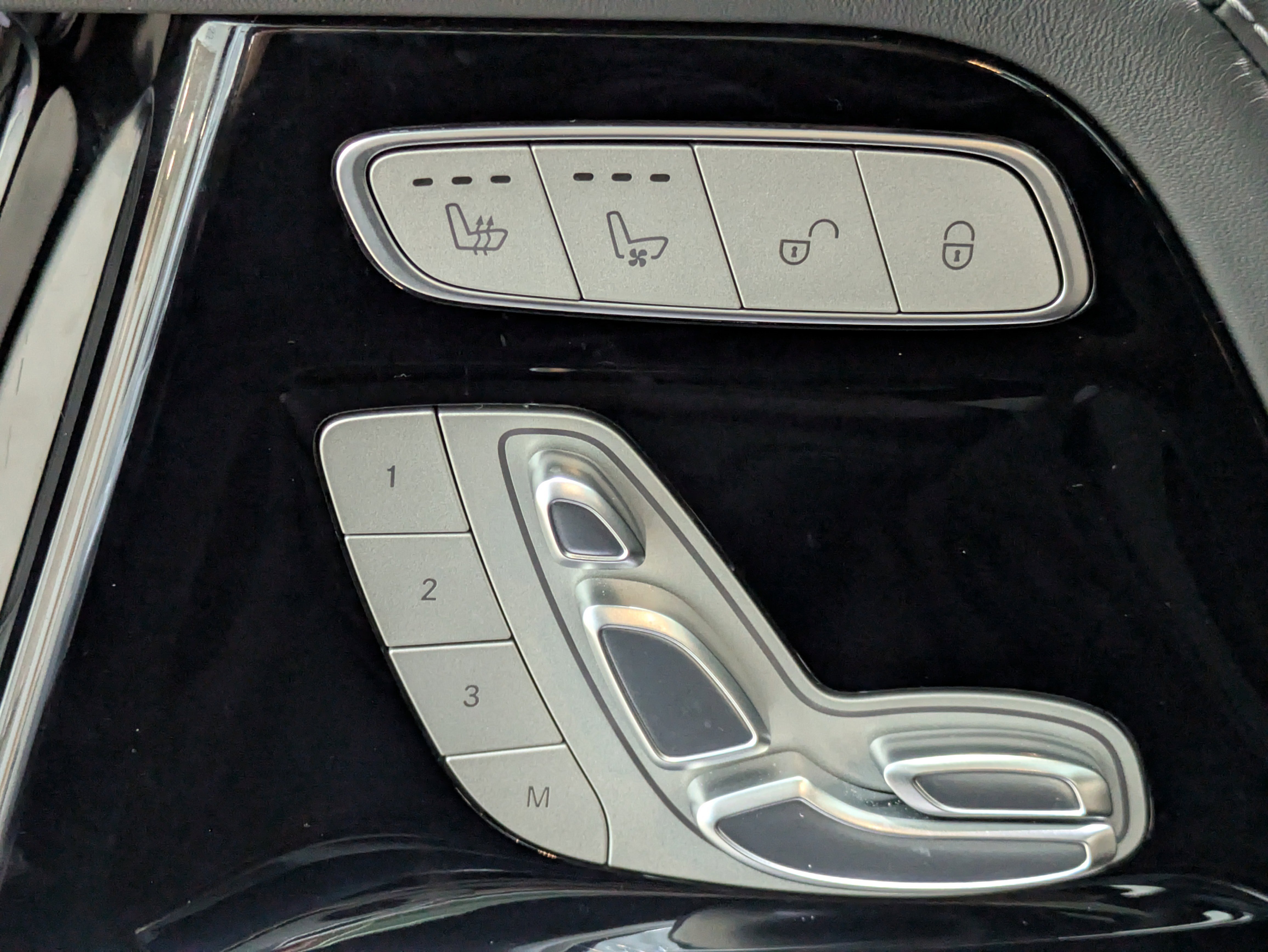 Certified 2025 Mercedes-Benz G 550 image 23