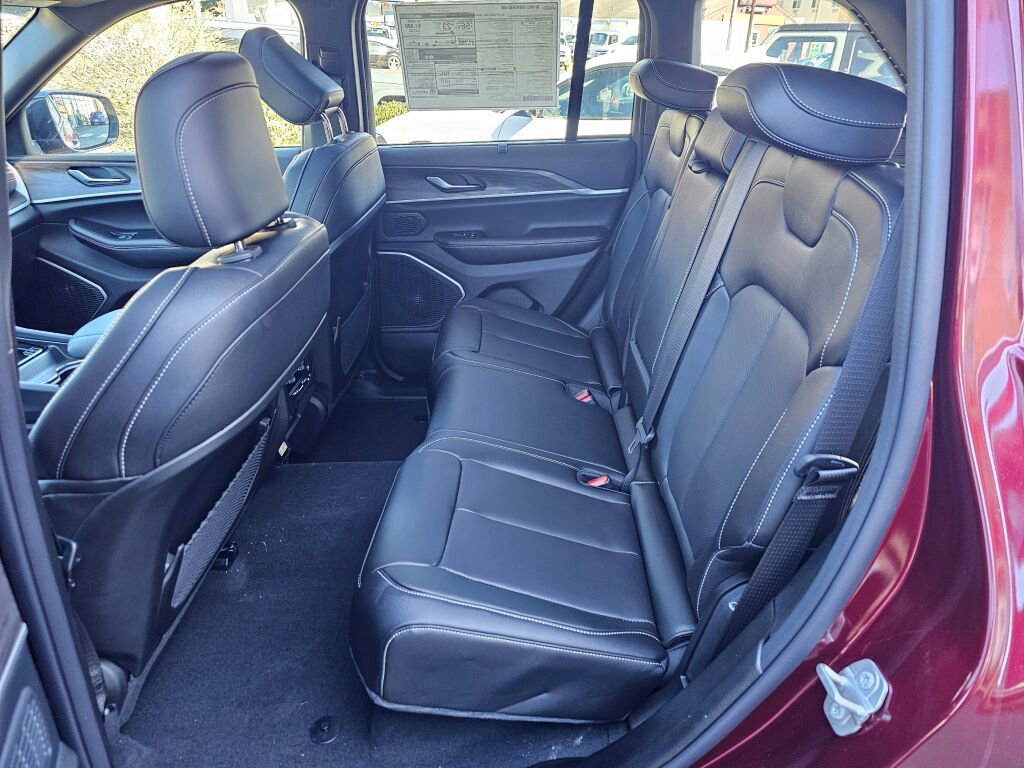 New 2024 Jeep Grand Cherokee Limited 4xe w/ Luxury Tech Group II image 14