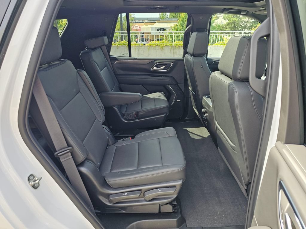 Used 2023 Chevrolet Tahoe Z71 w/ Luxury Package AWD/4WD image 12