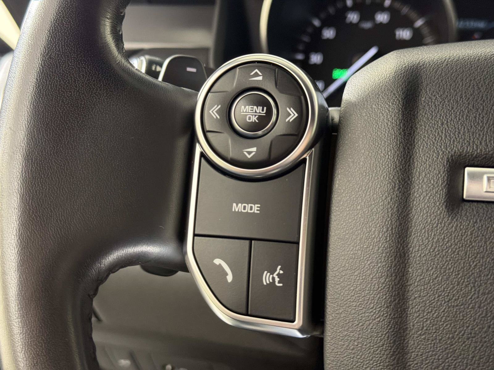 Used 2017 Land Rover Discovery SE AWD/4WD image 29