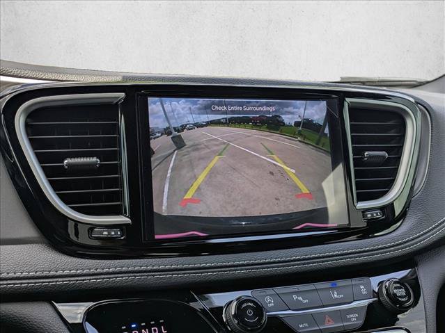 New 2026 Chrysler Pacifica Select w/ S Appearance Package FWD image 9