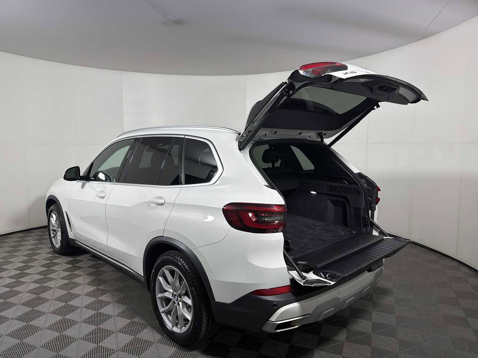 Certified 2023 BMW X5 xDrive40i w/ Premium Package AWD/4WD image 20