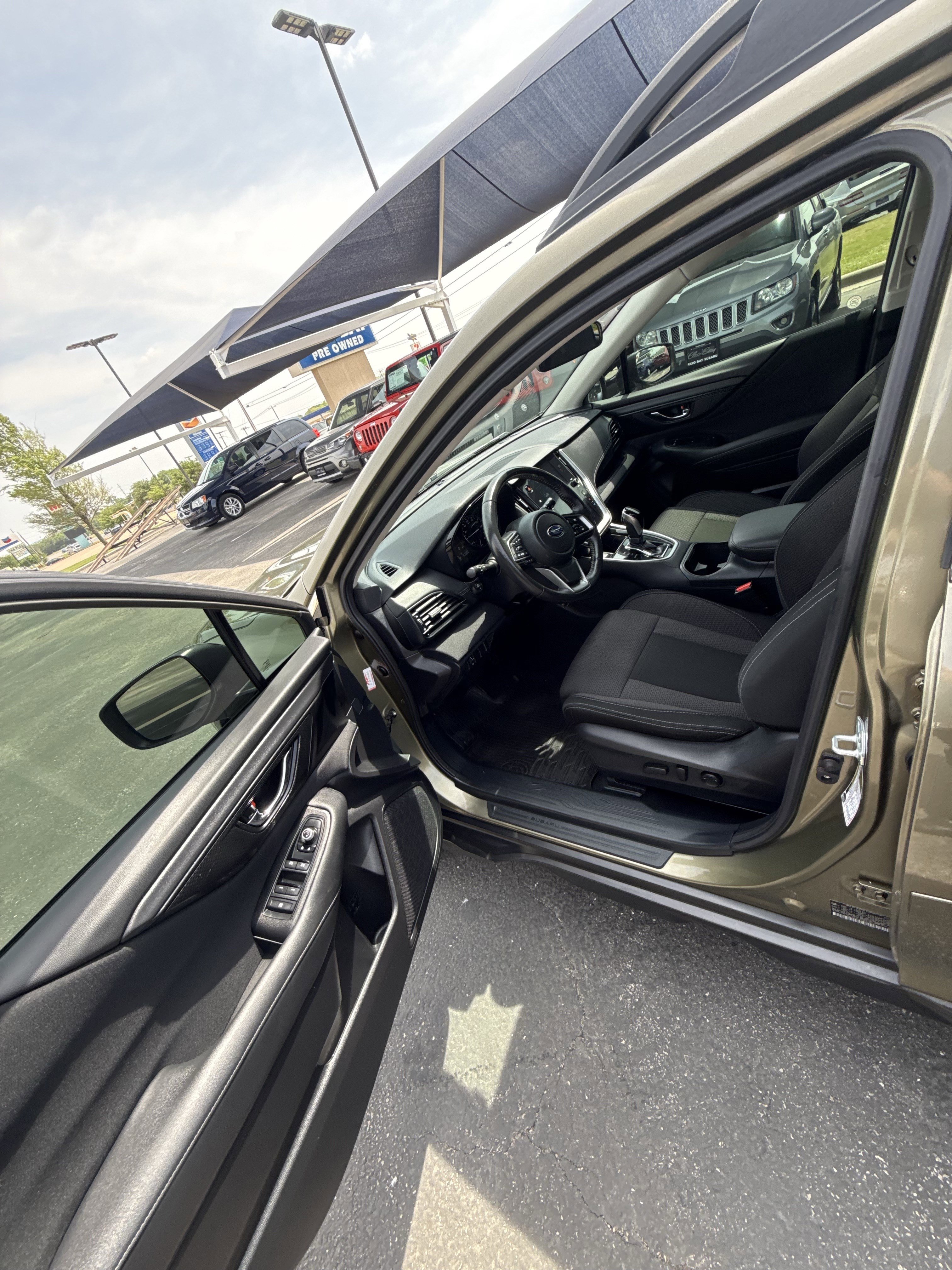 Used 2024 Subaru Outback Premium image 16