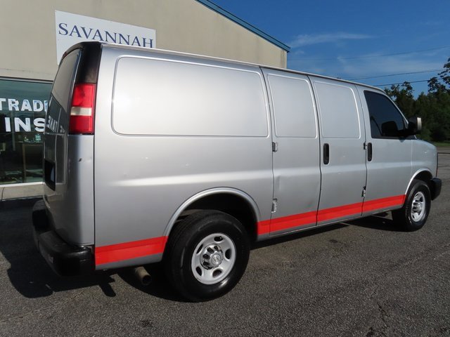 Used 2015 Chevrolet Express 2500 image 4