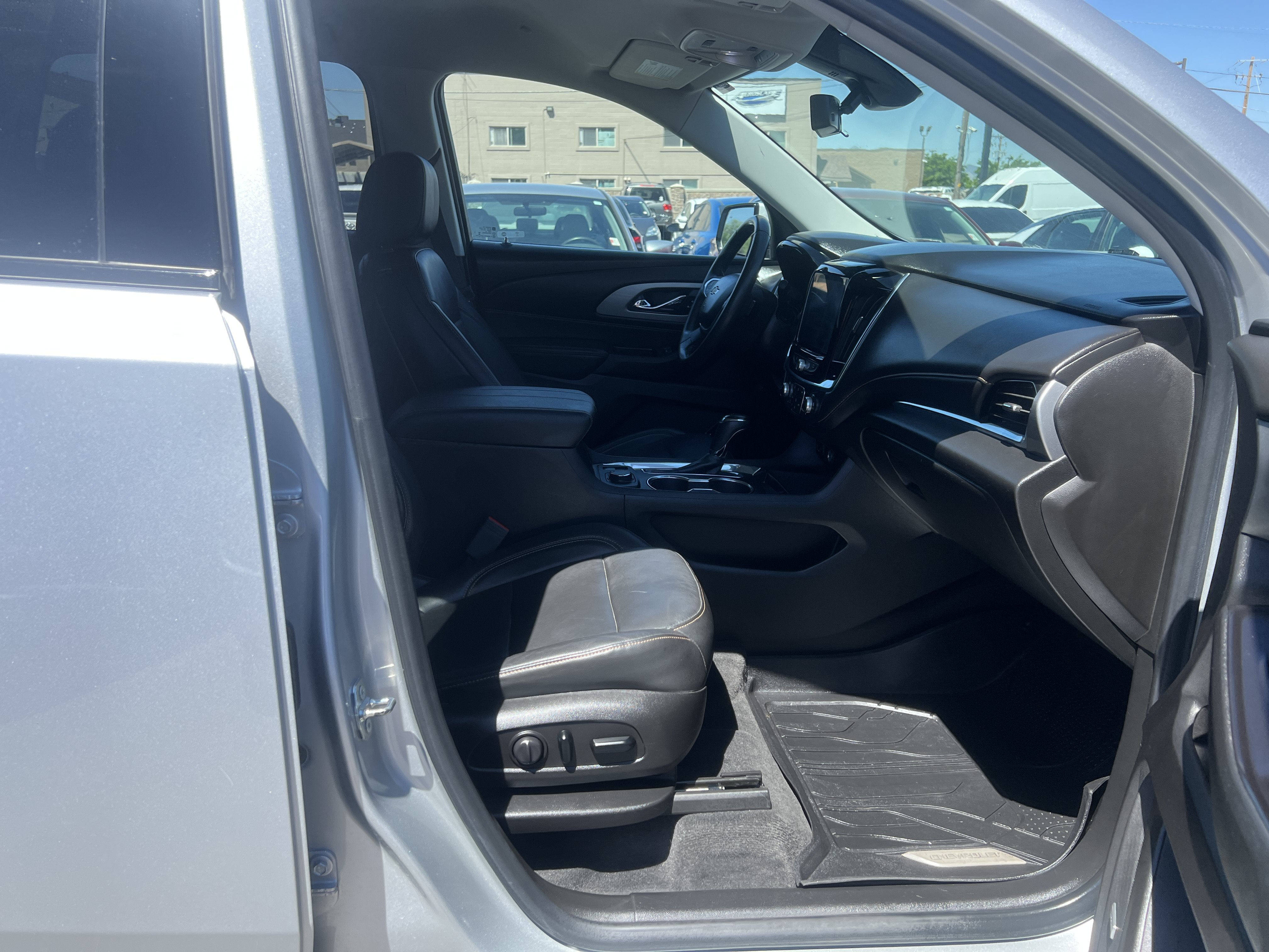 Used 2019 Chevrolet Traverse RS AWD/4WD image 11