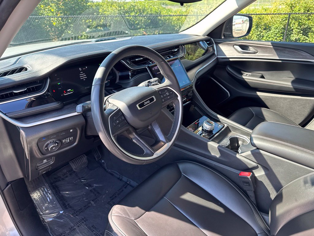 Used 2024 Jeep Grand Cherokee Limited 4xe AWD/4WD image 8