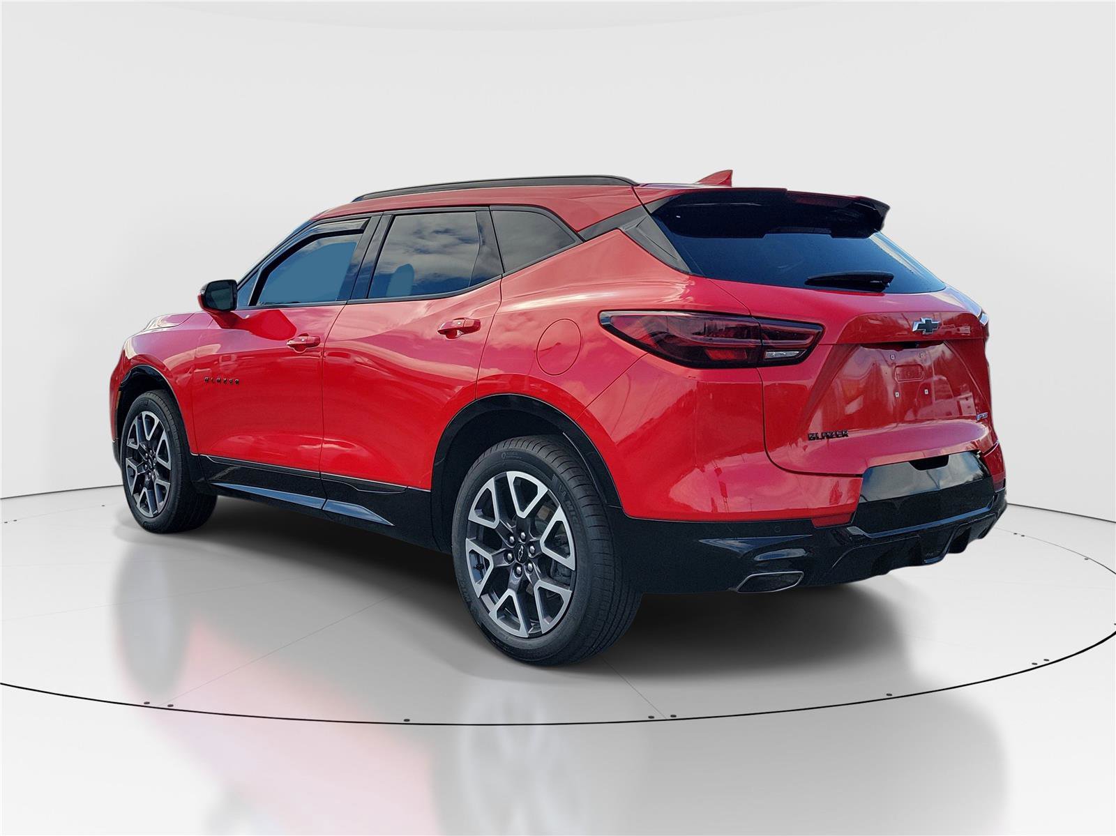 Used 2024 Chevrolet Blazer RS image 3