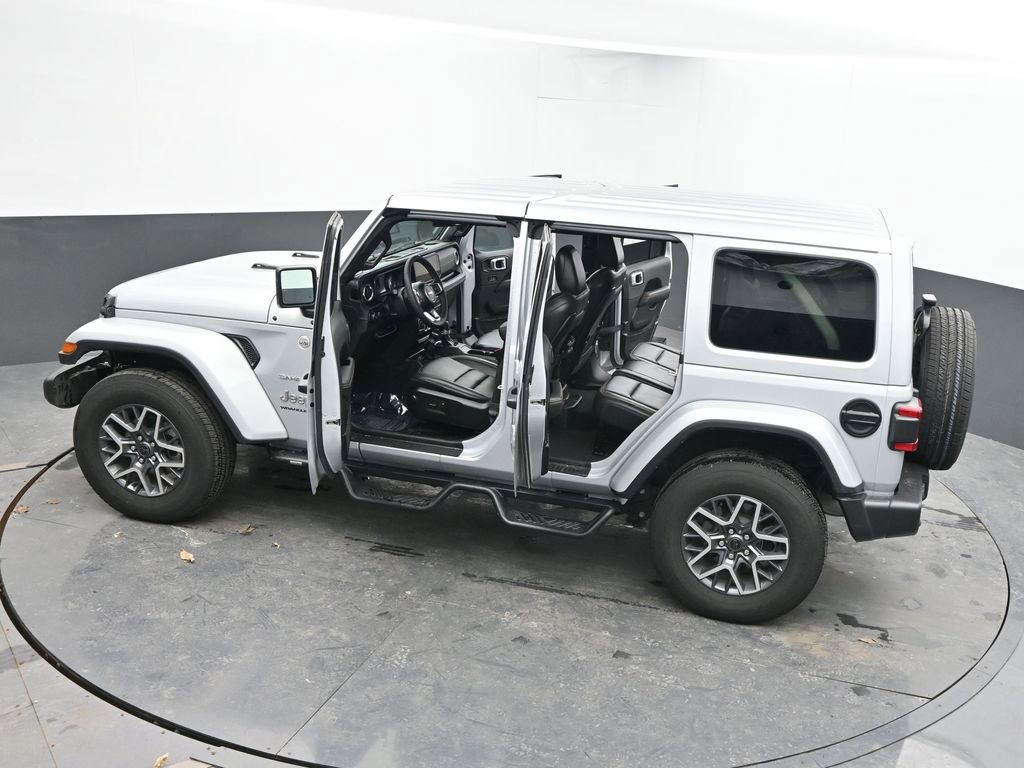 Used 2024 Jeep Wrangler Sahara image 56