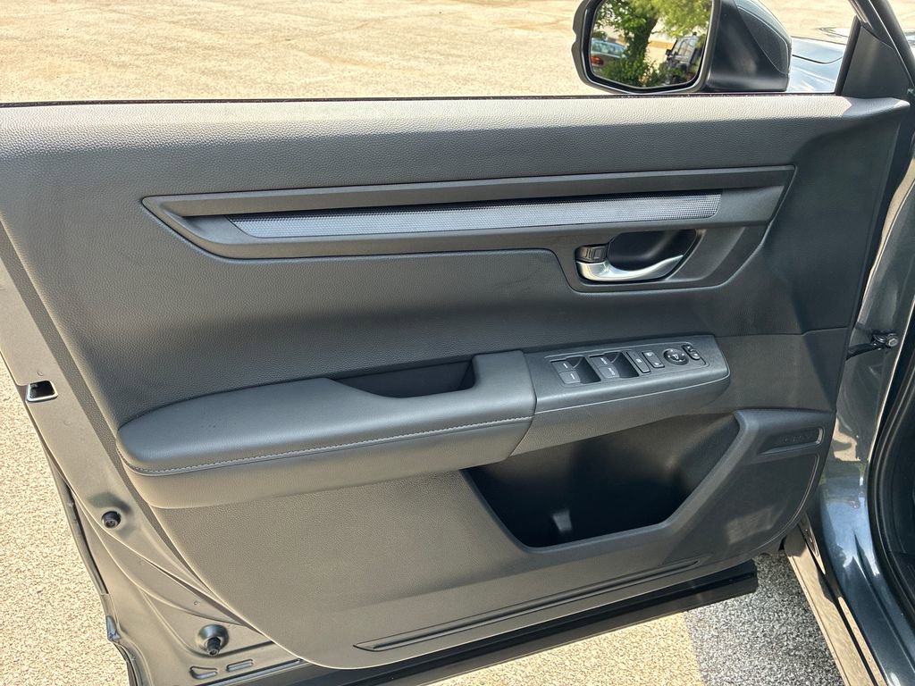 Used 2025 Honda CR-V EX image 10