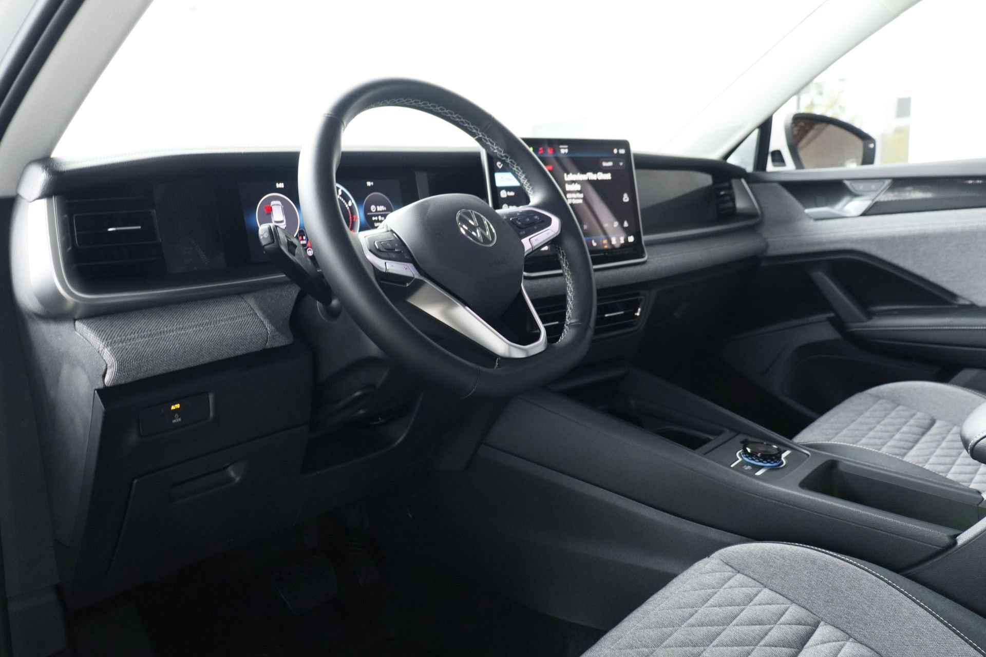 New 2026 Volkswagen Tiguan S AWD/4WD image 6