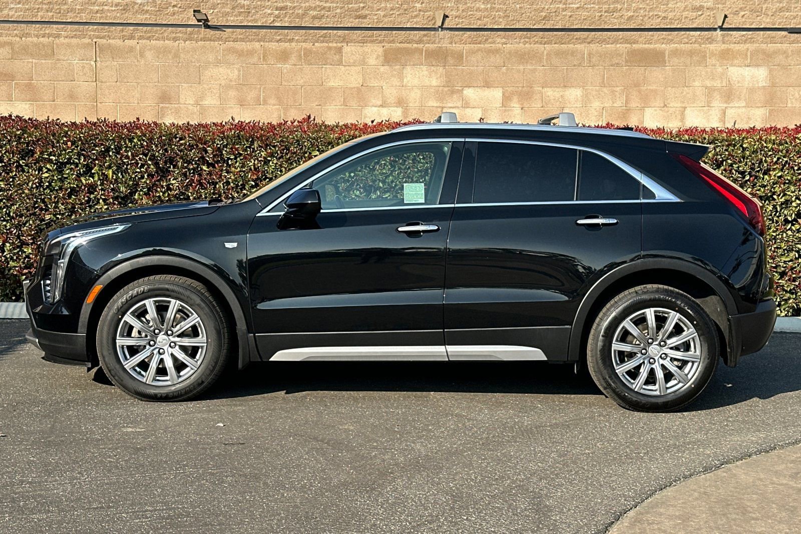 Used 2020 Cadillac XT4 Premium Luxury w/ Driver Awareness Package image 7