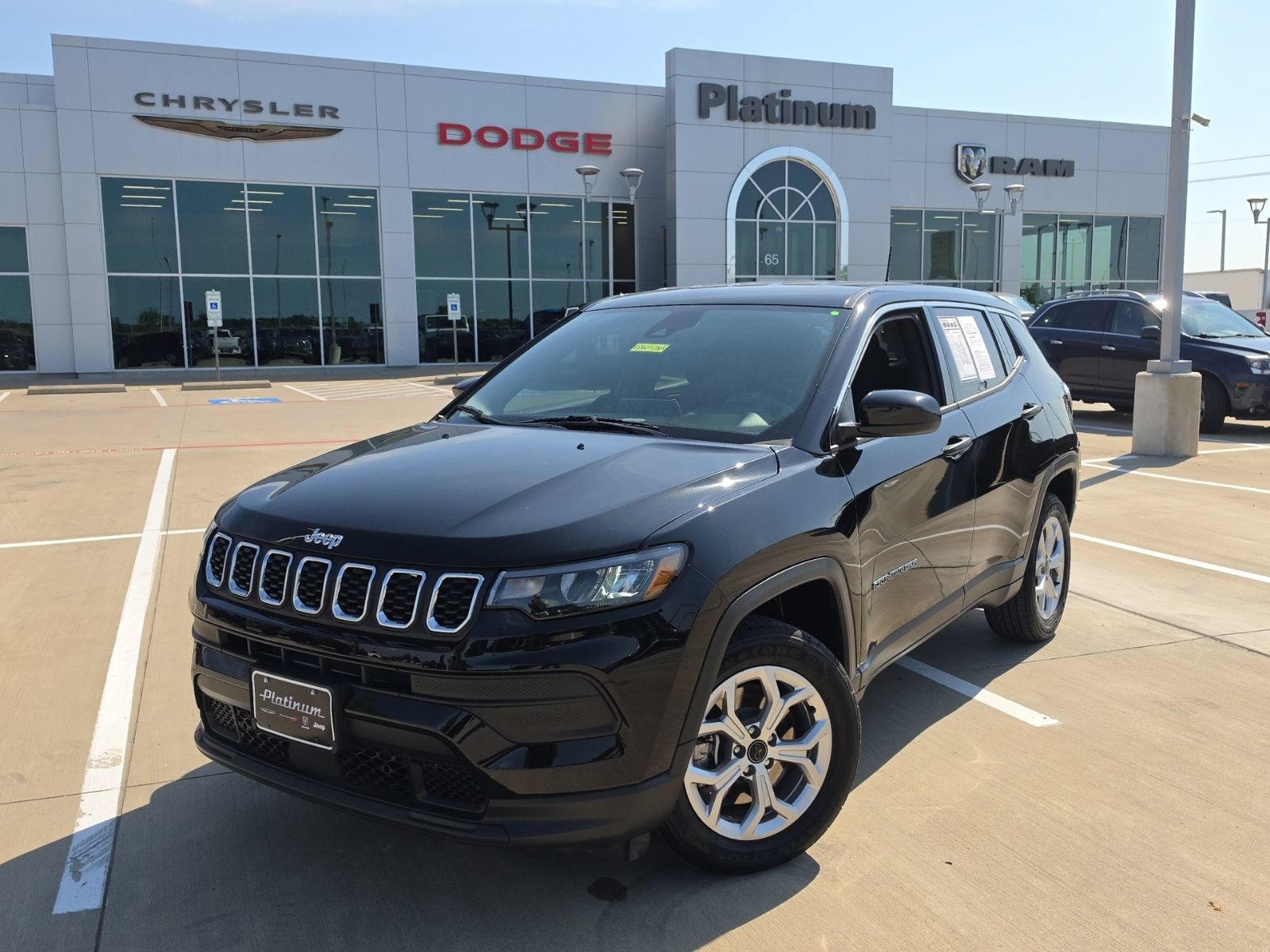 Used 2025 Jeep Compass Sport AWD/4WD image 1