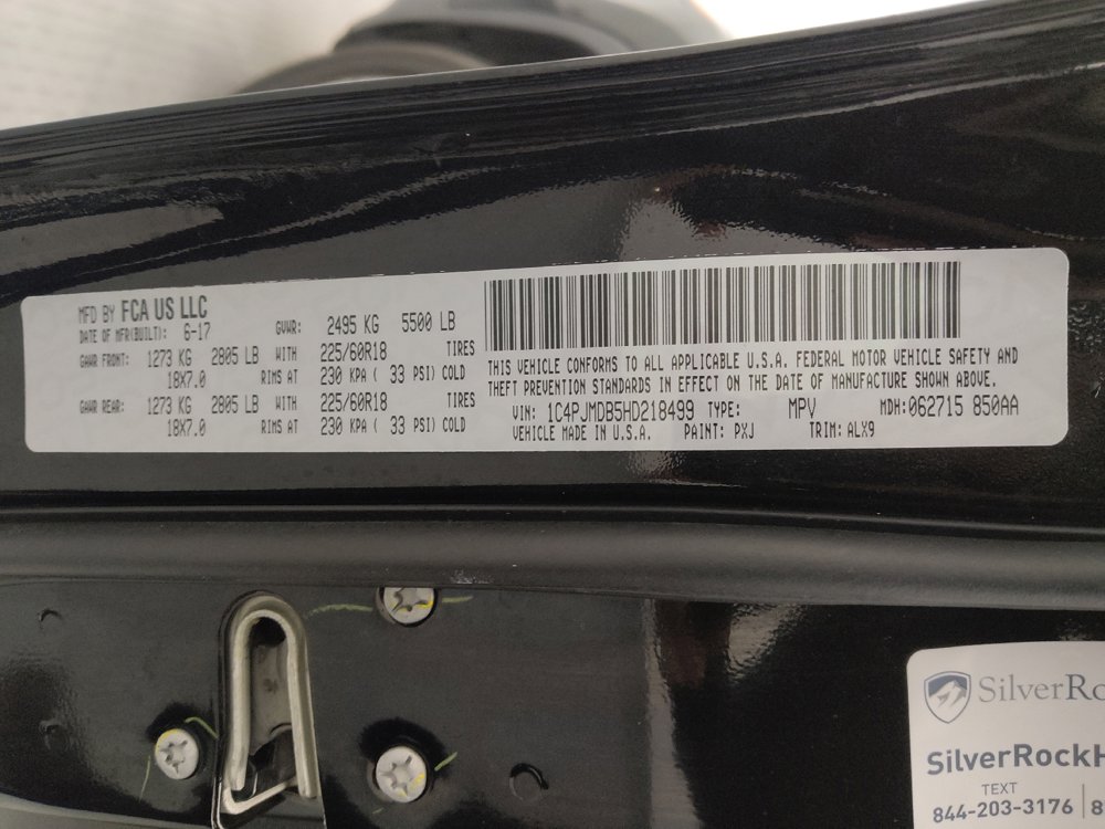 Used 2017 Jeep Cherokee Limited image 33