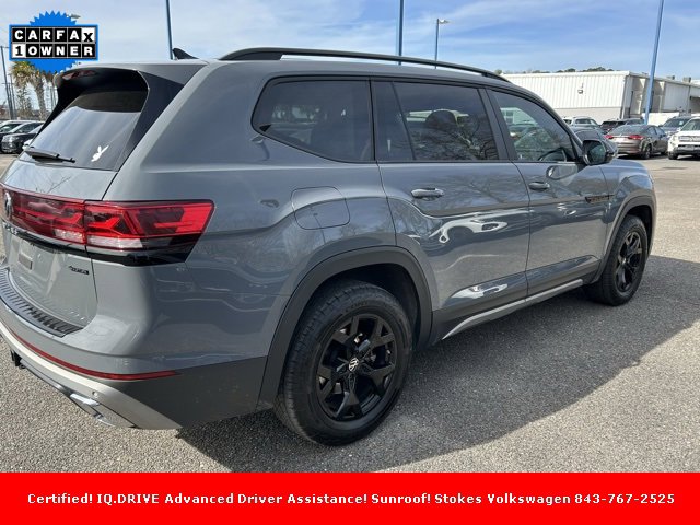Used 2025 Volkswagen Atlas Peak Edition SE image 4