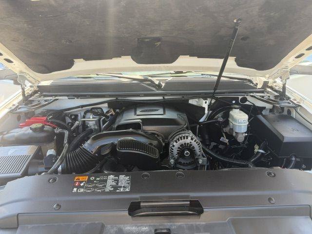 Used 2012 Chevrolet Suburban LT w/ All-Star Edition RWD image 9