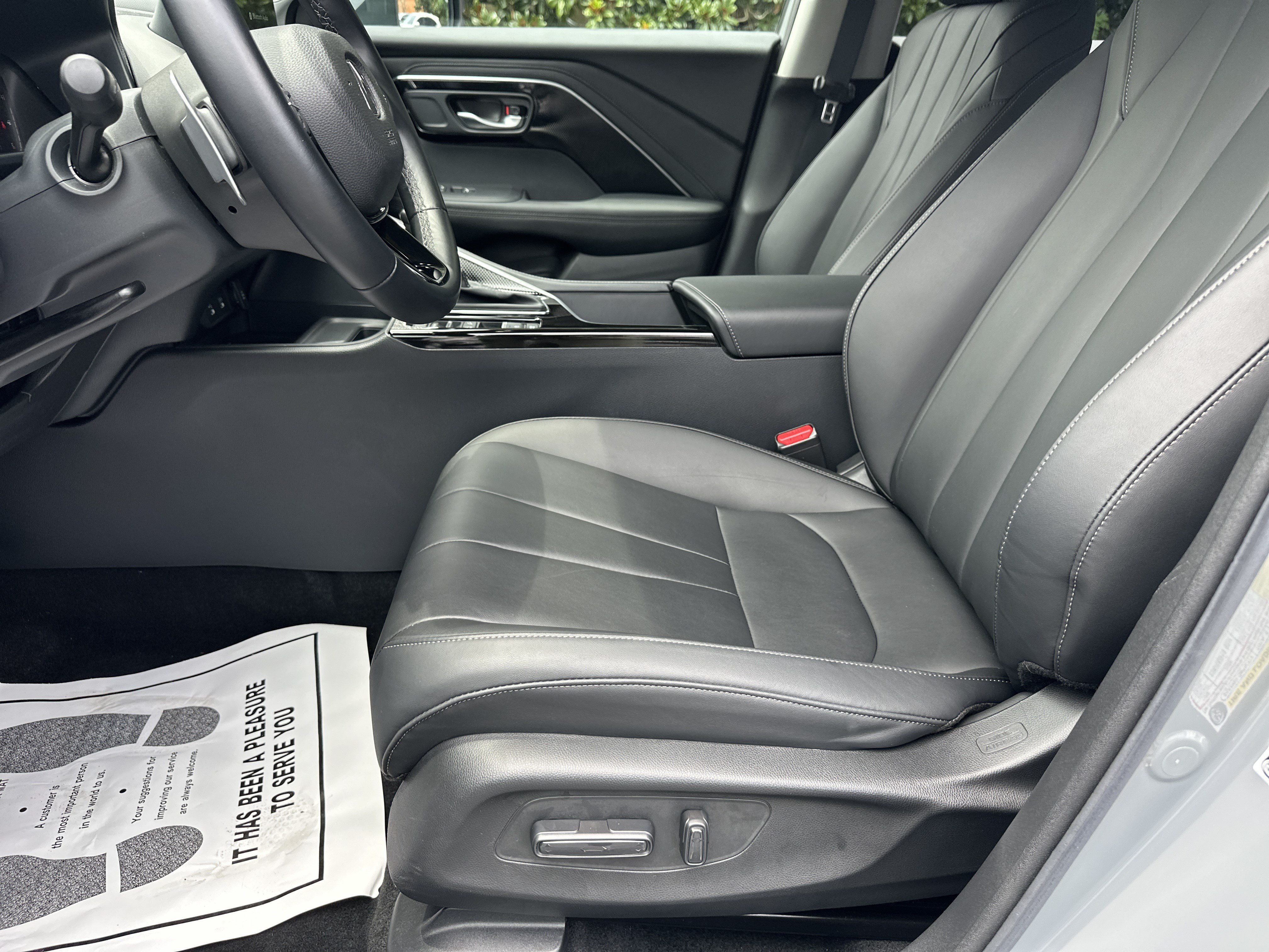 Certified 2025 Acura ADX FWD image 9