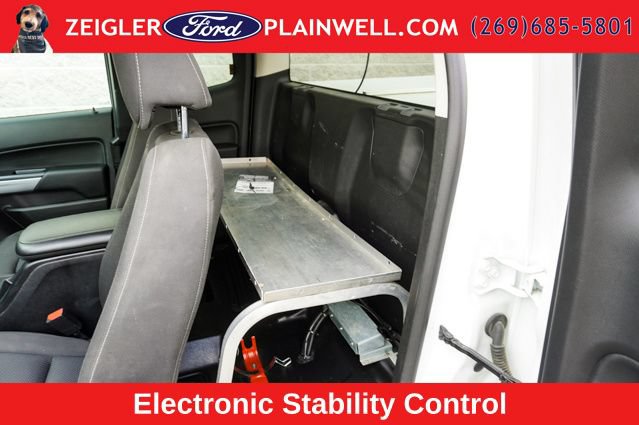 Used 2022 Chevrolet Colorado LT w/ Fleet Safety Package RWD image 8