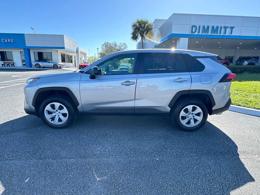Used 2024 Toyota RAV4 LE image 9