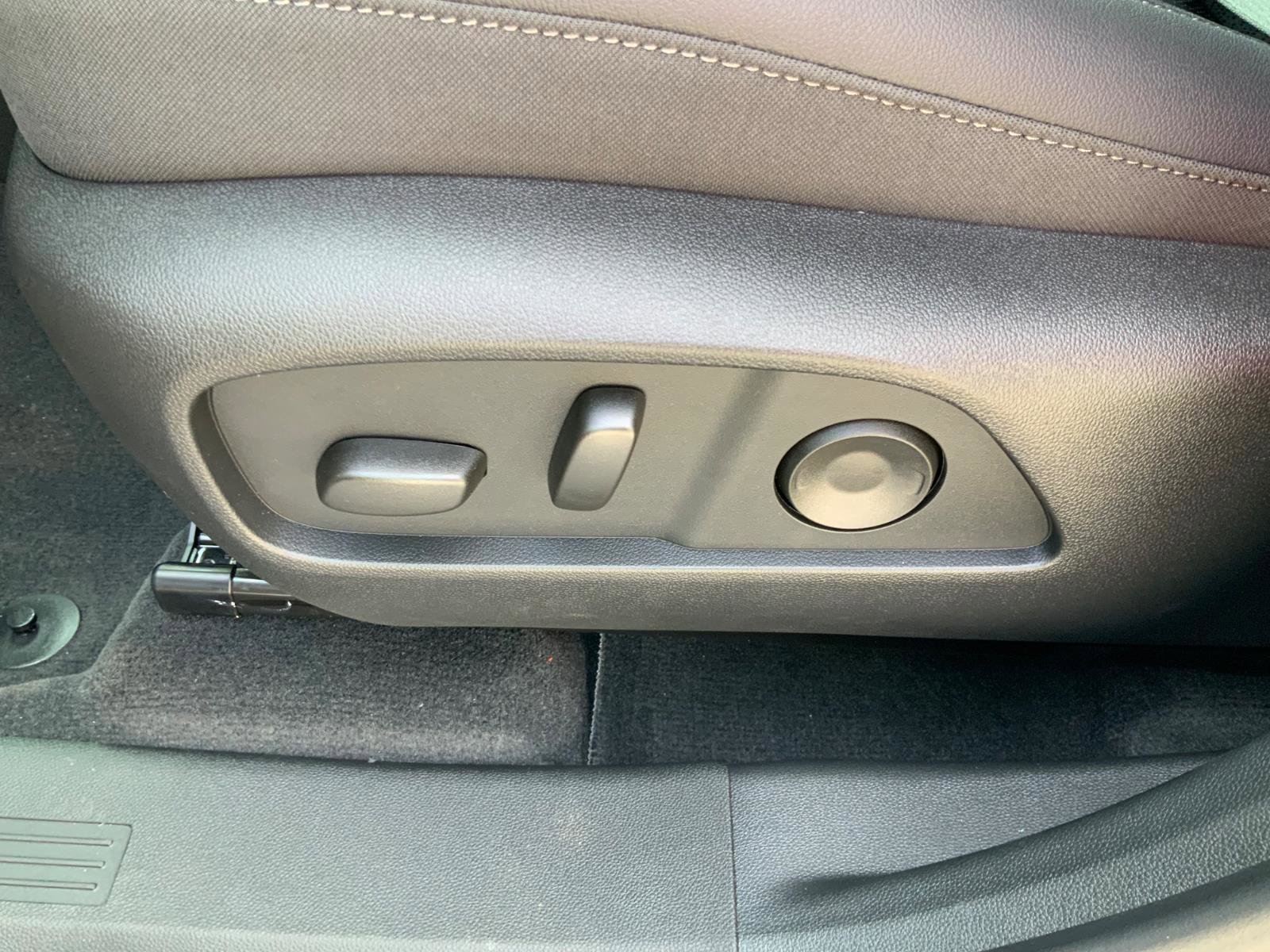 New 2026 Chevrolet Equinox LT w/ Convenience Package II image 28