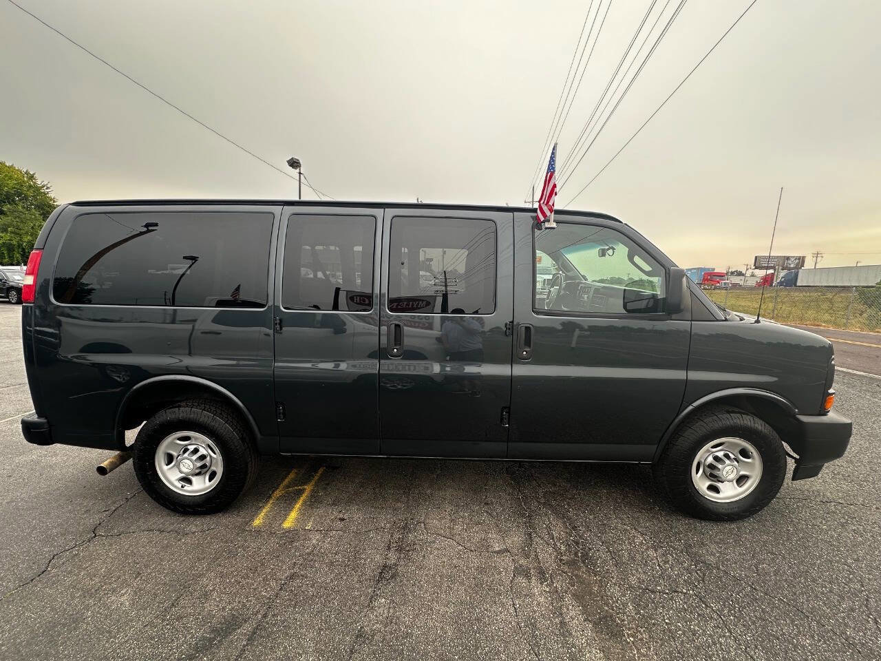 Used 2017 Chevrolet Express 2500 LS image 5