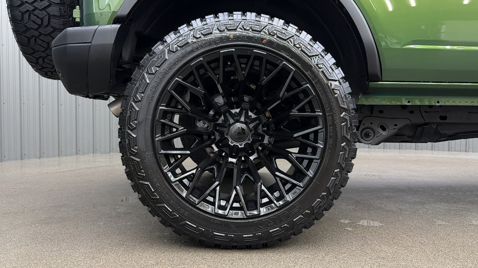 Used 2024 Ford Bronco Black Diamond AWD/4WD image 11