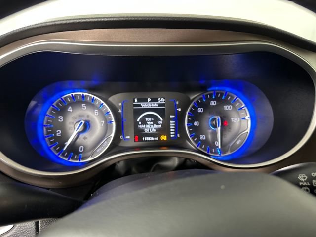 Used 2019 Chrysler Pacifica Touring Plus w/ Tire & Wheel Group image 17