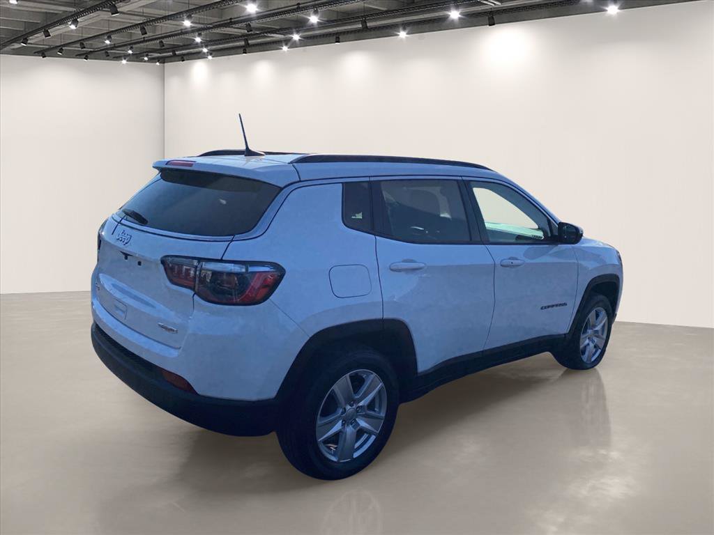 Used 2022 Jeep Compass Latitude AWD/4WD image 7