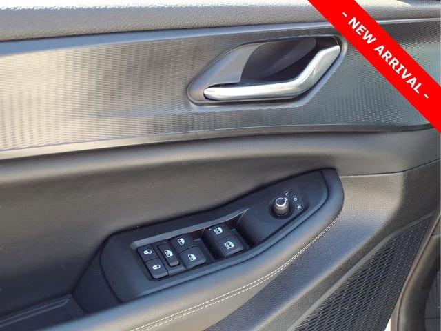 Used 2025 Jeep Grand Cherokee Altitude image 15