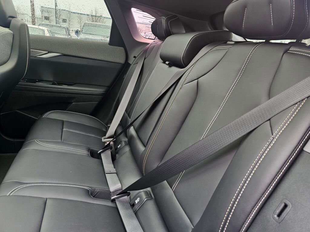 New 2026 Cadillac Optiq Luxury 1 image 20