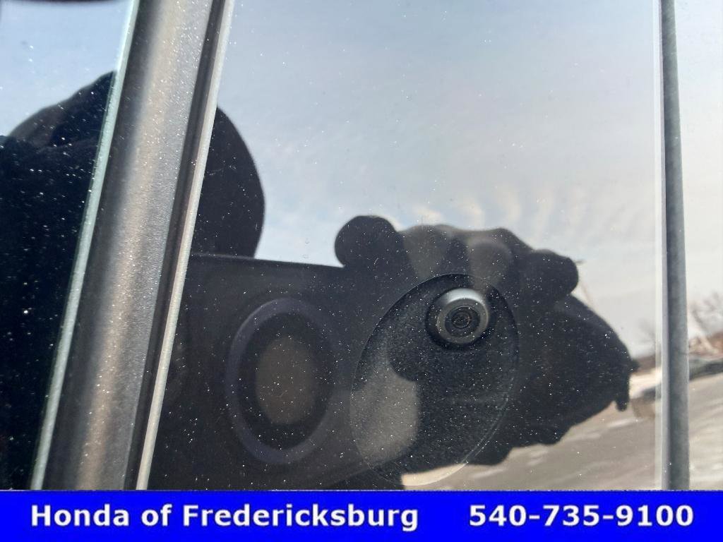 Used 2021 Tesla Model Y Long Range image 16