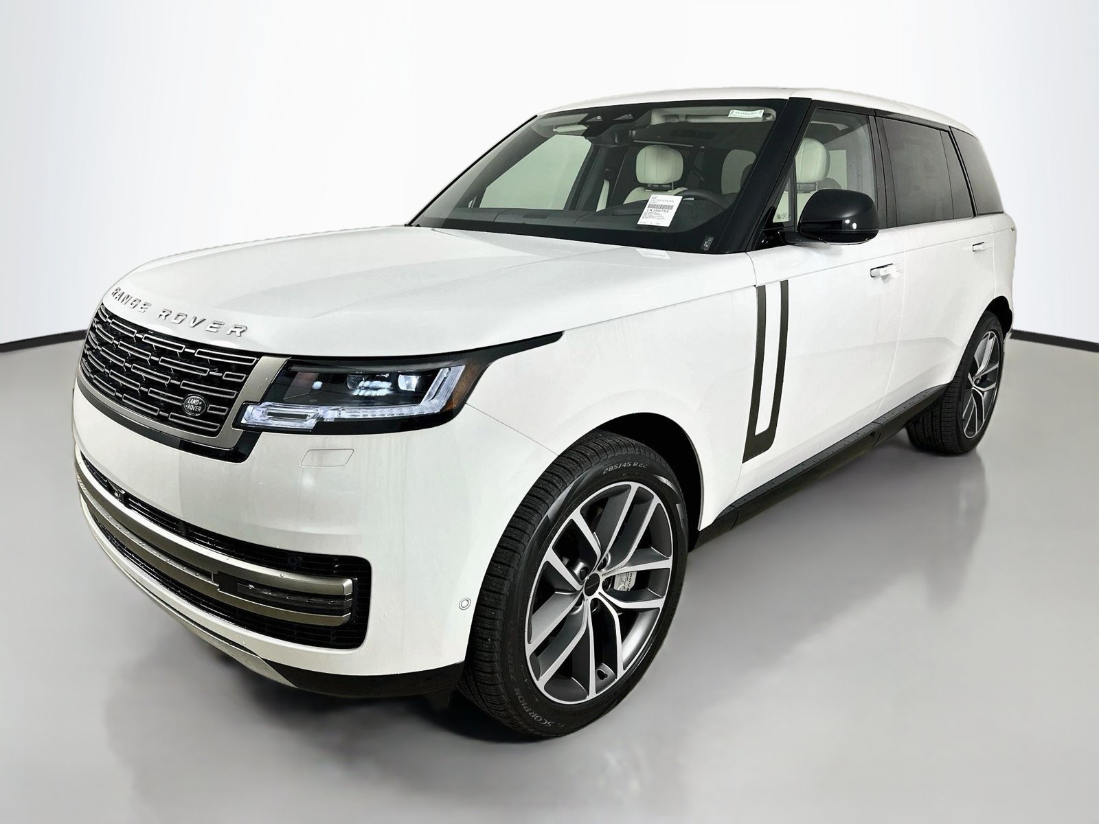 New 2026 Land Rover Range Rover Long Wheelbase SE AWD/4WD image 1