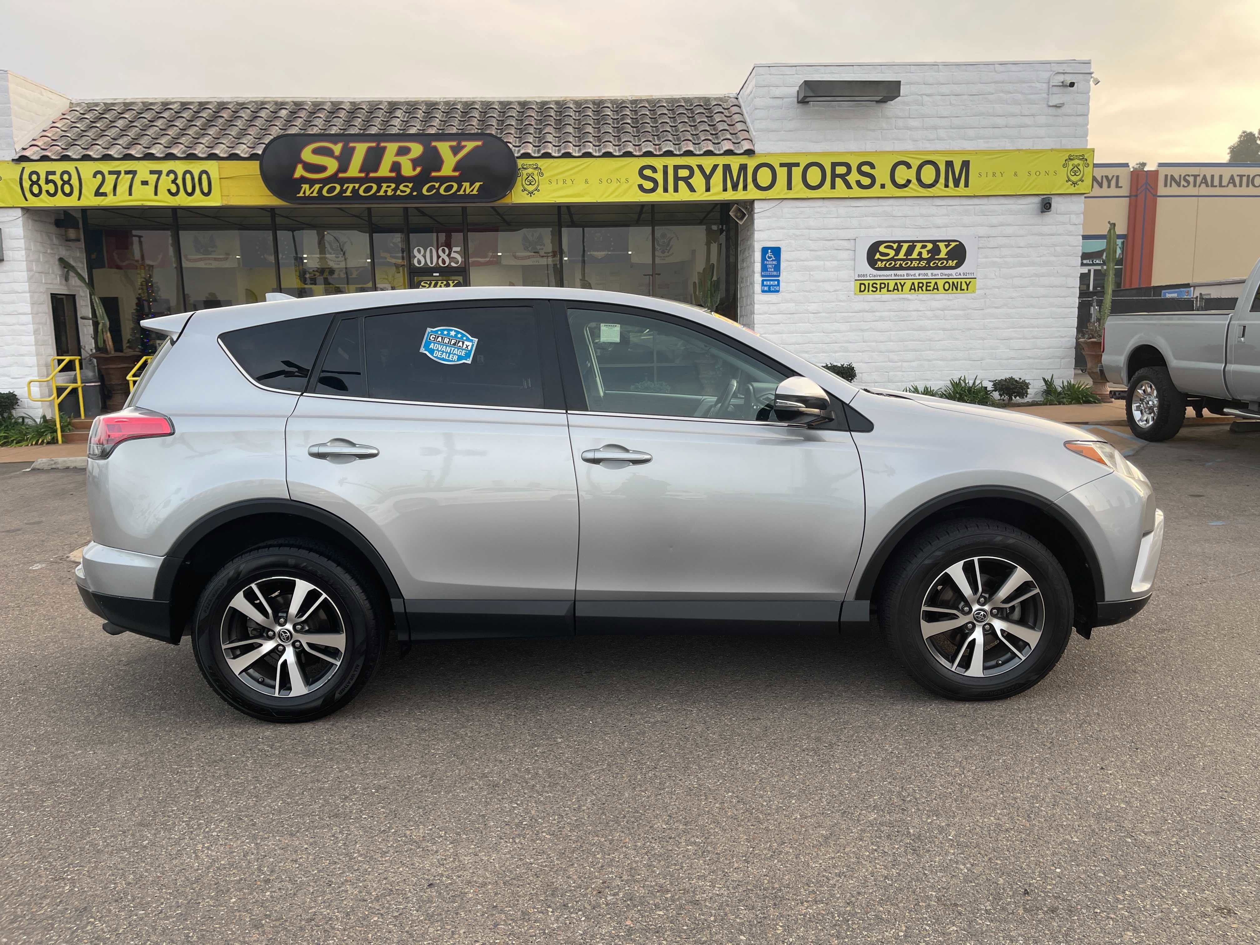 Used 2018 Toyota RAV4 XLE image 2