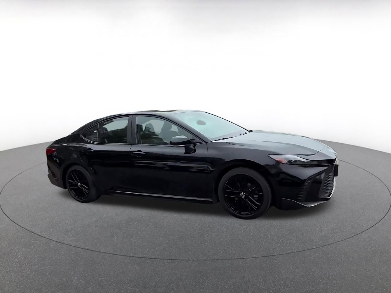 Used 2025 Toyota Camry SE FWD video 2