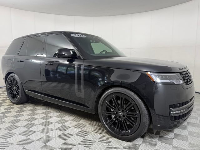 Used 2025 Land Rover Range Rover SE AWD/4WD image 11