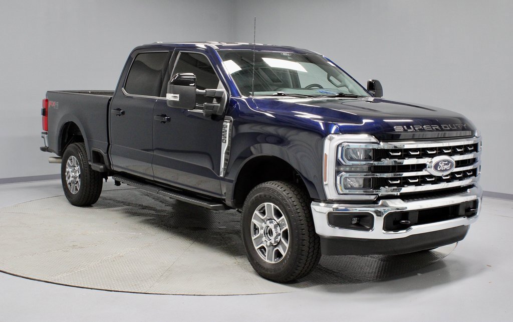 Certified 2025 Ford F250 Lariat w/ FX4 Off-Road Package image 1