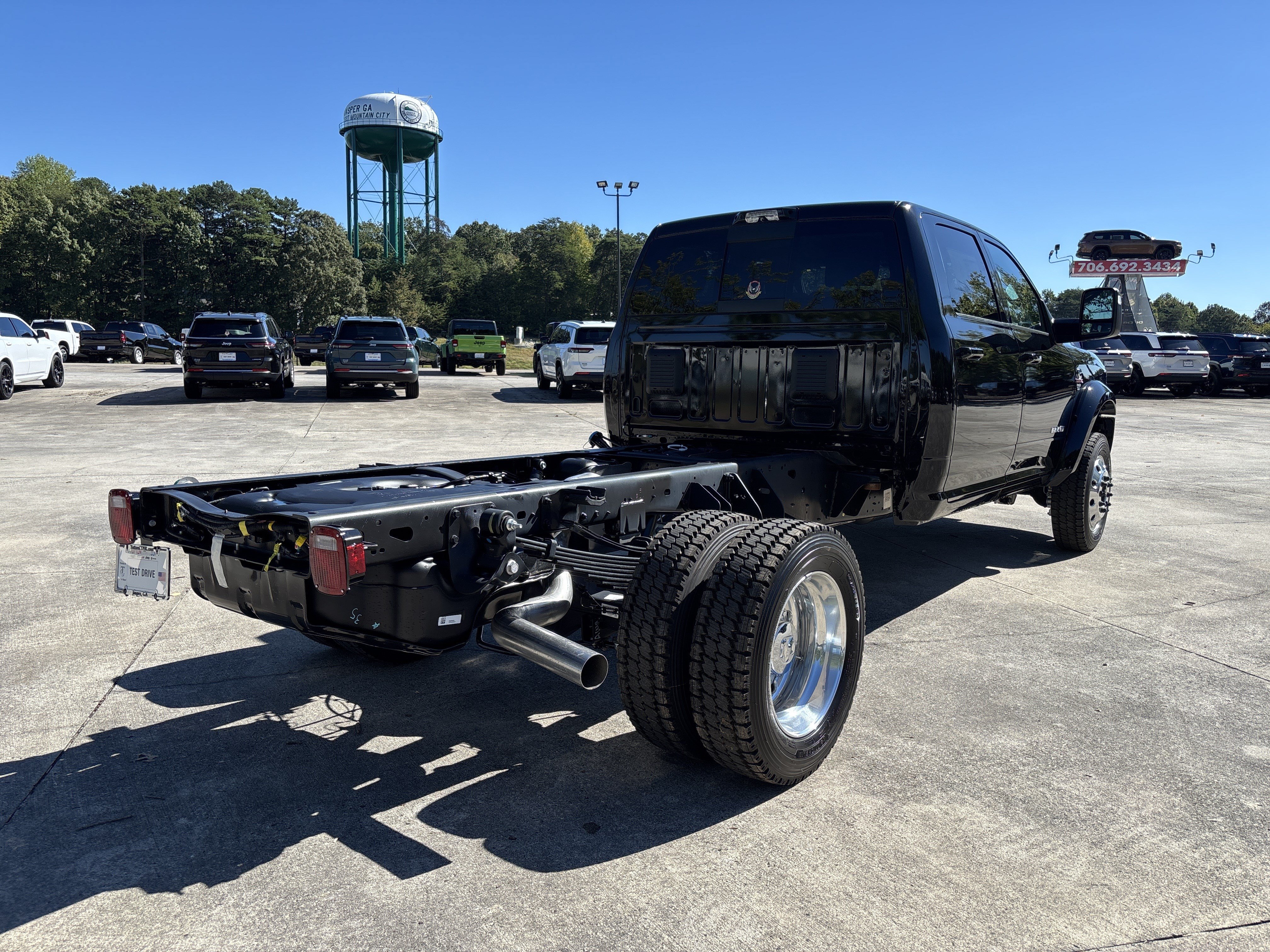 New 2027 RAM 5500 4x4 Crew Cab image 7