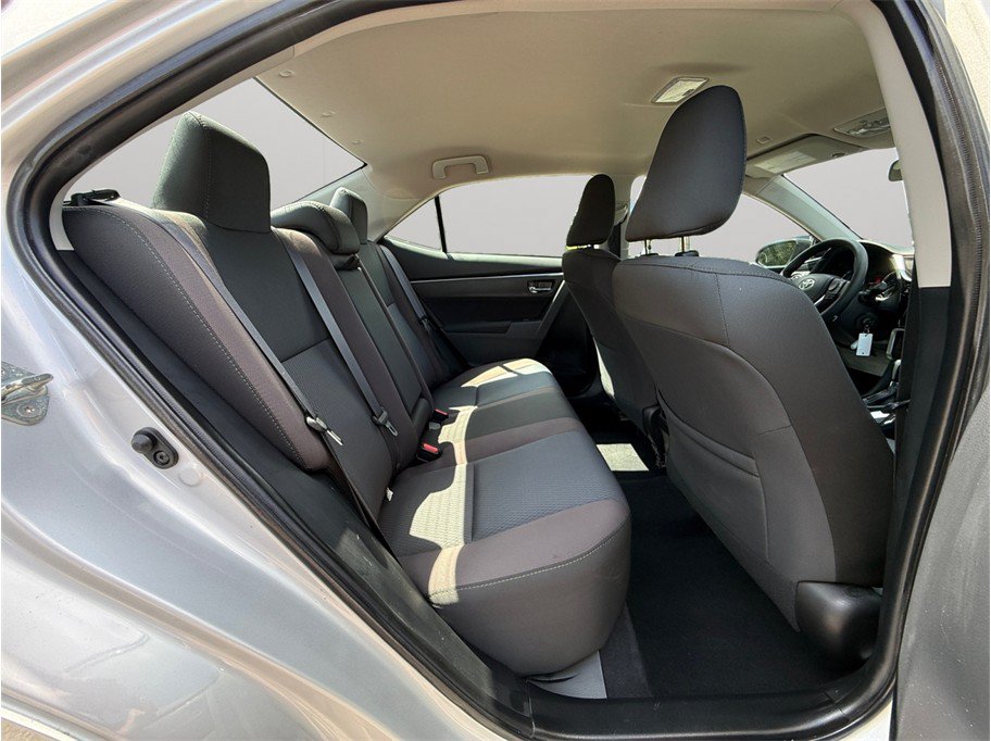 Used 2019 Toyota Corolla LE FWD image 29