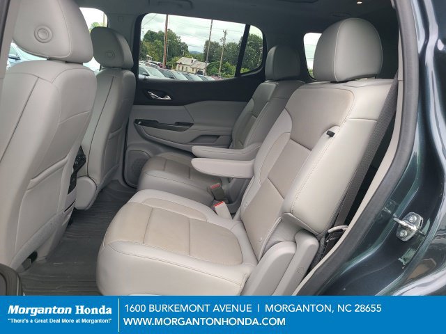 Used 2020 GMC Acadia SLT w/ LPO, Floor Liner Package FWD image 21