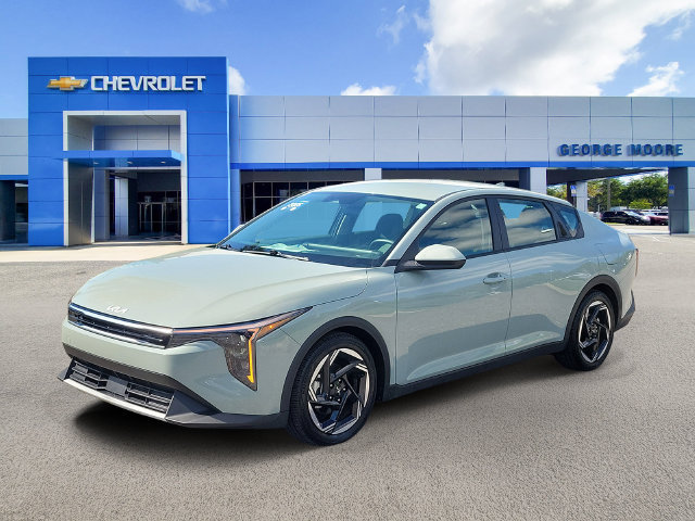 Used 2025 Kia K4 EX FWD image 2