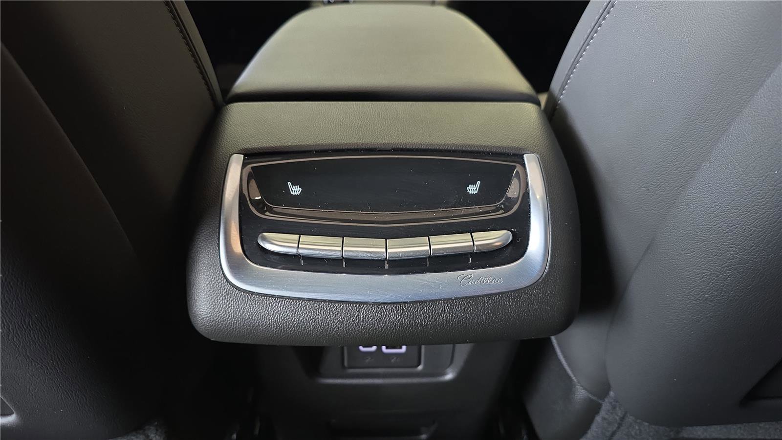 Used 2025 Cadillac XT6 Premium Luxury w/ Technology Package image 20