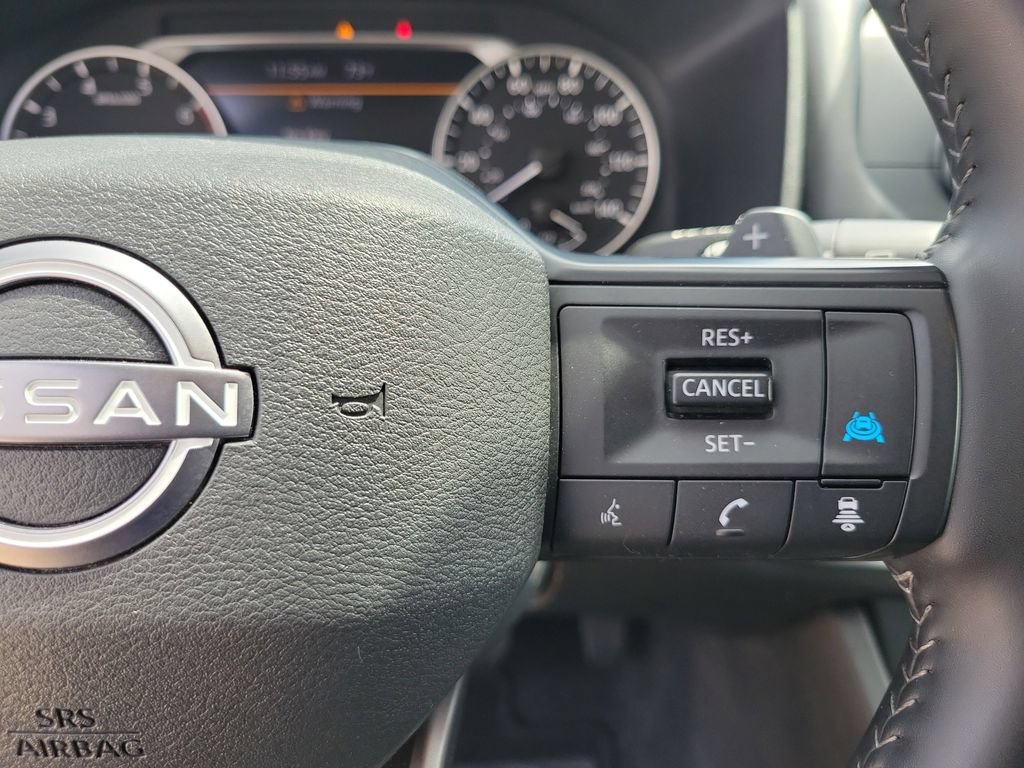 Used 2025 Nissan Rogue SV FWD image 24