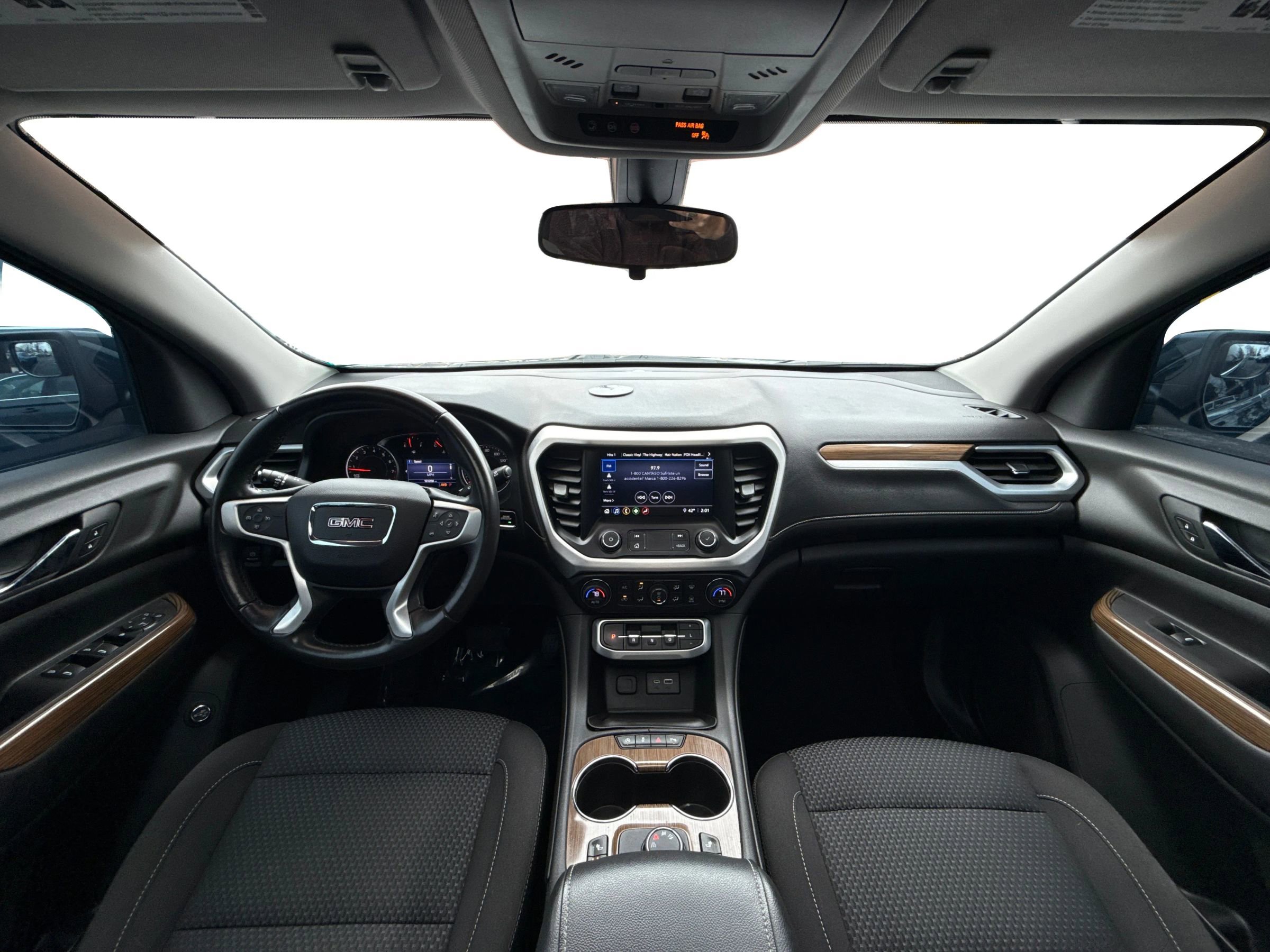 Used 2020 GMC Acadia SLE w/ Driver Convenience Package image 11
