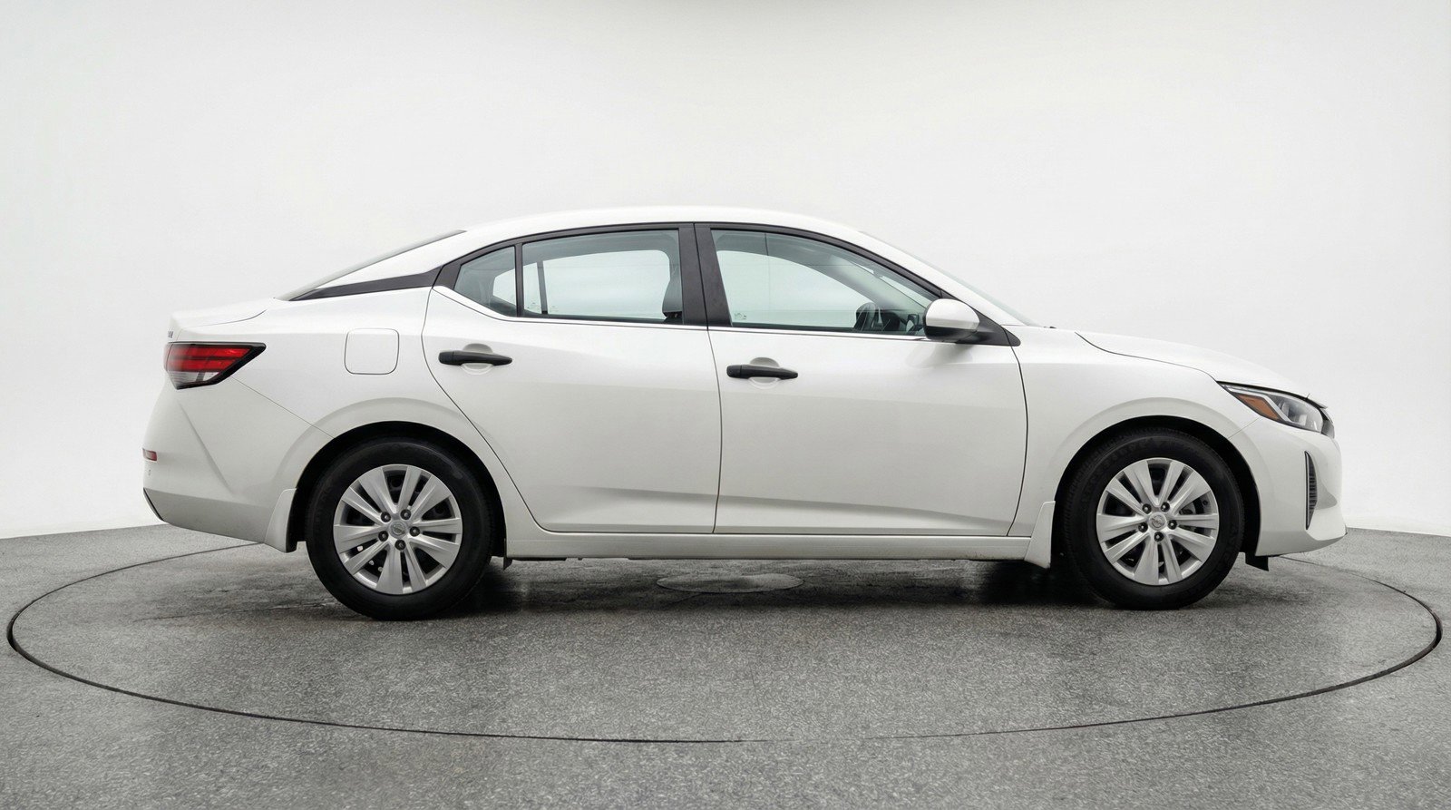 Used 2025 Nissan Sentra S image 11