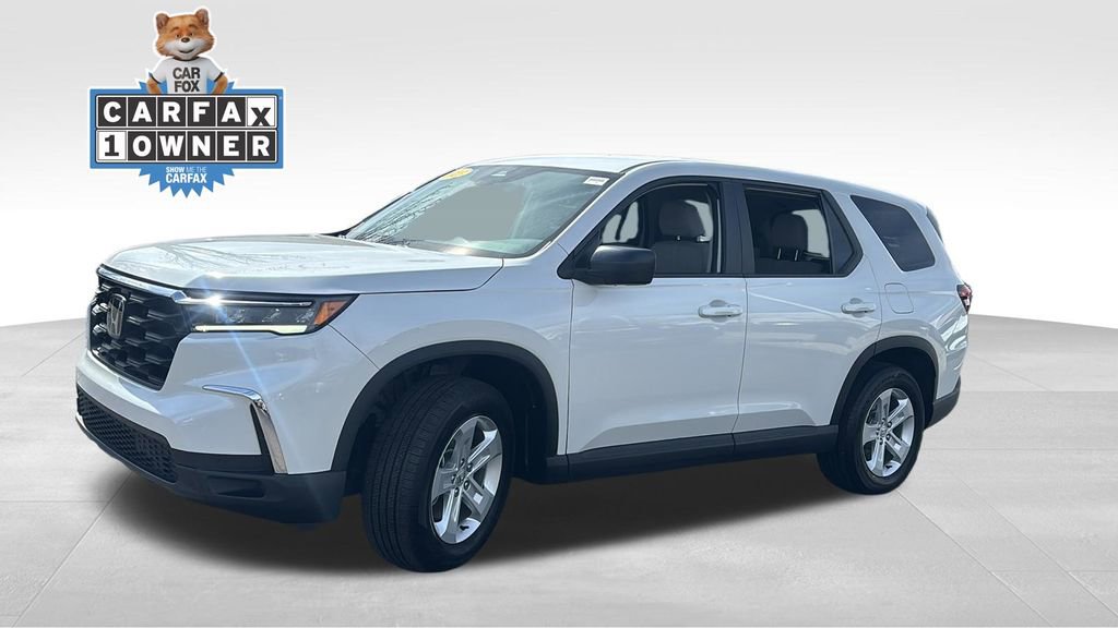 Used 2023 Honda Pilot LX image 3