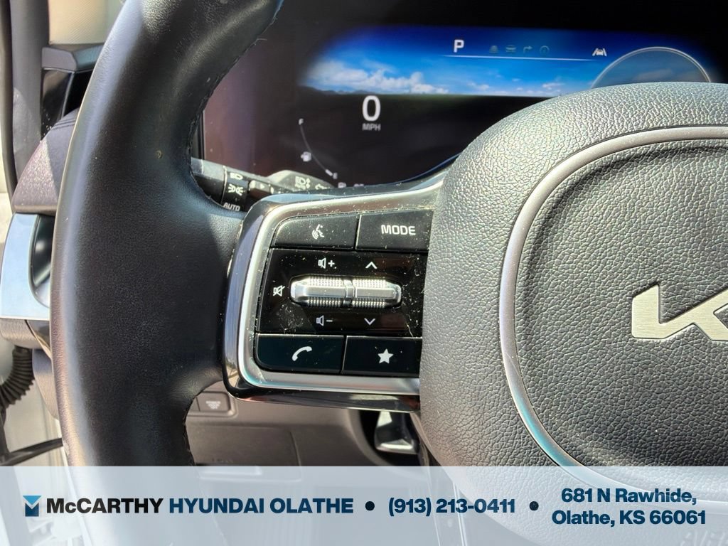 Used 2022 Kia Carnival SX Prestige FWD image 33