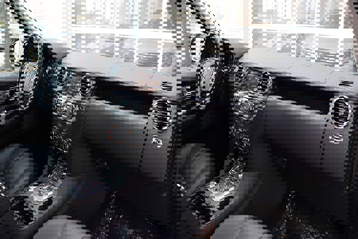 Used 2016 Land Rover LR4 HSE image 14