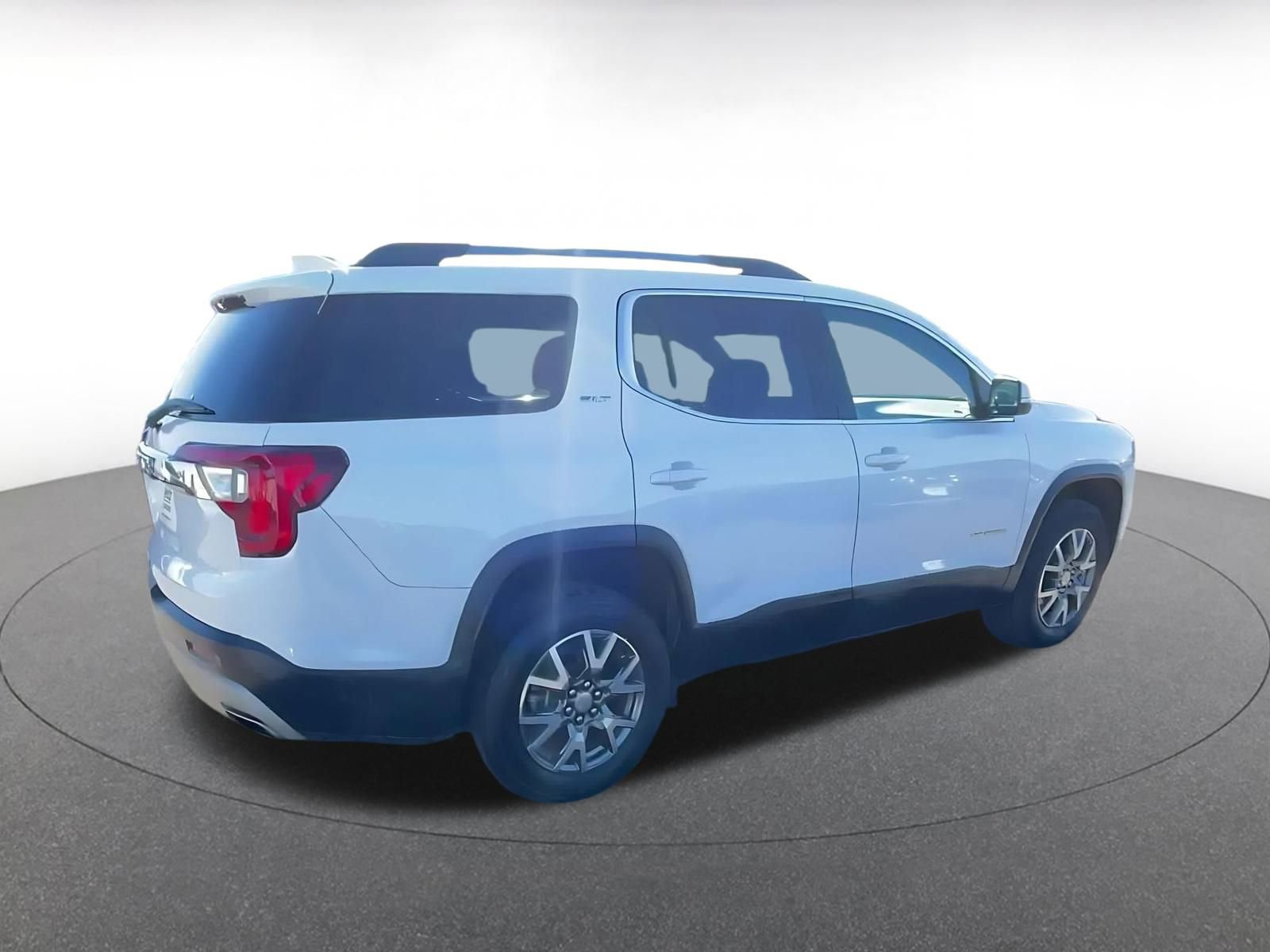 Used 2023 GMC Acadia SLT image 15