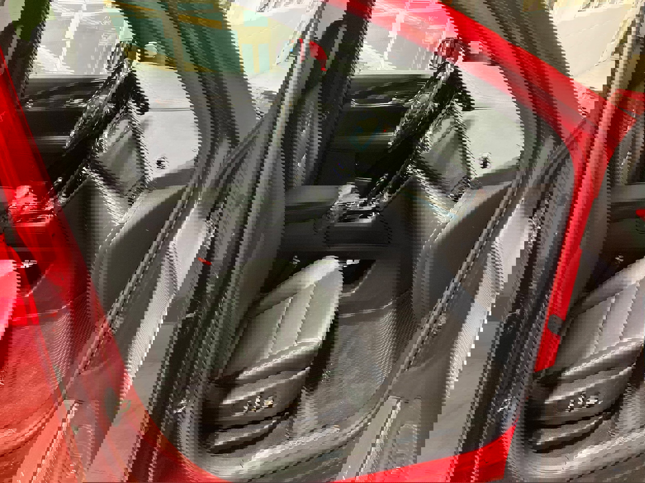 Used 2021 Cadillac XT5 Sportv w/ LPO, ONYX Package AWD/4WD image 4