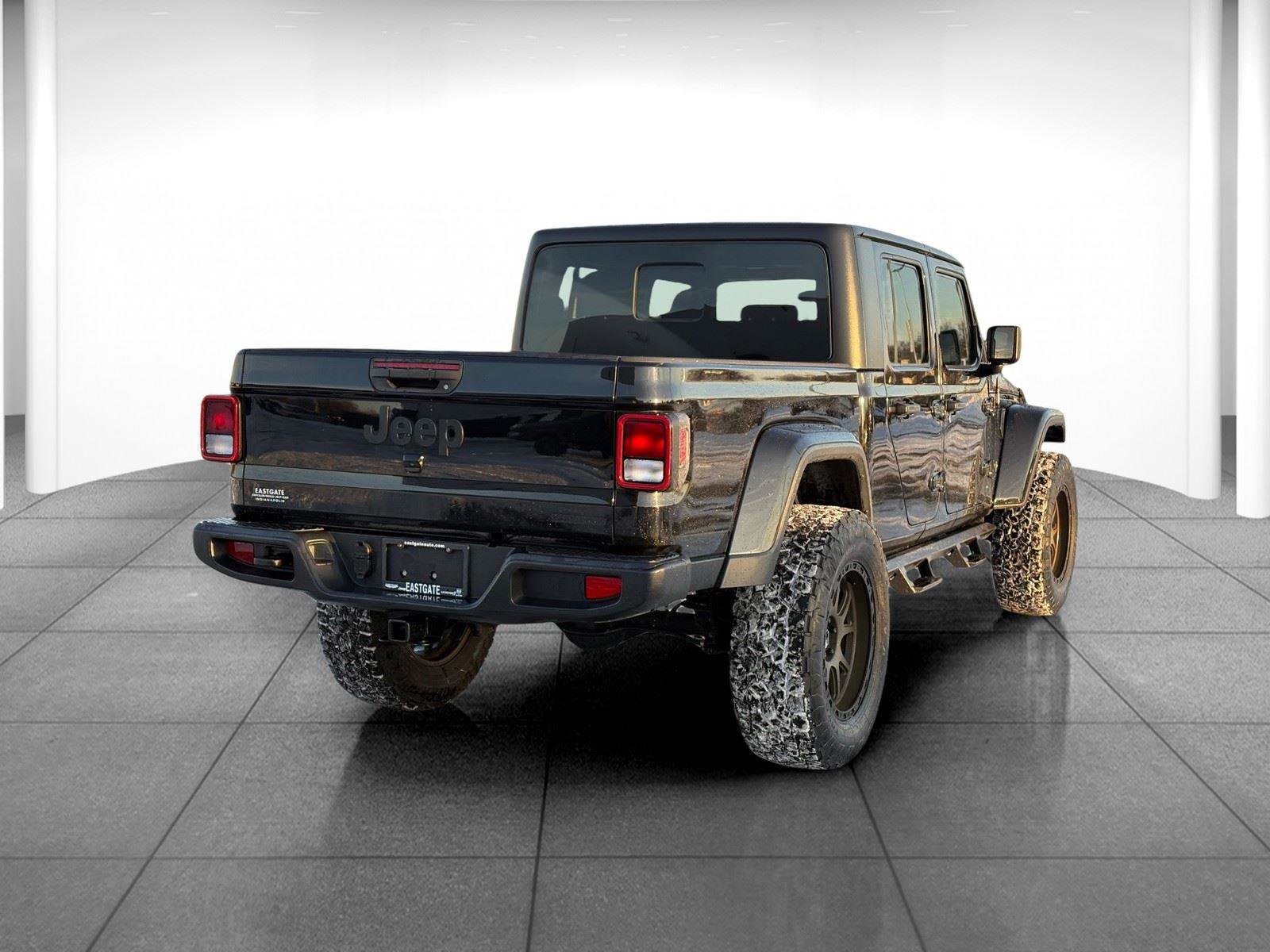 Used 2021 Jeep Gladiator Sport image 7